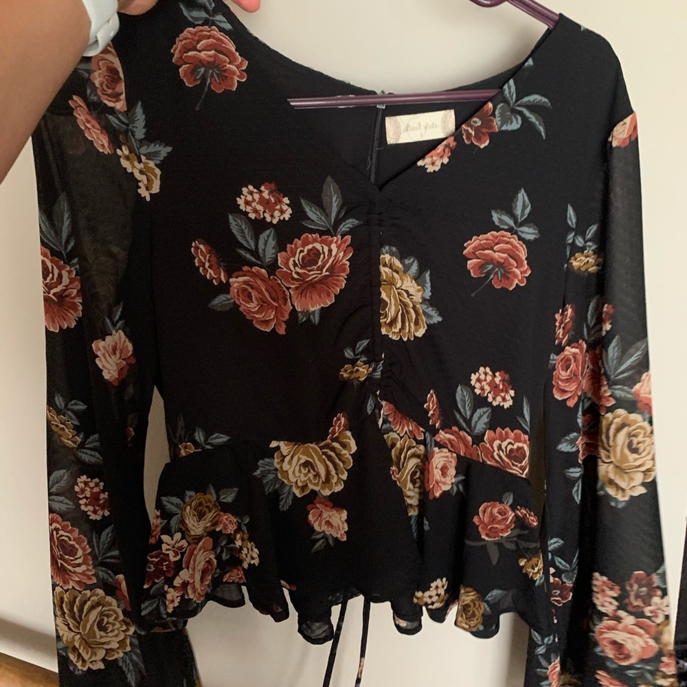 Altard state crop flare sleeves